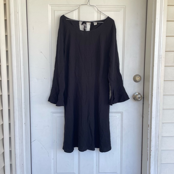 Old Navy Dresses & Skirts - Old Navy Black Dress Ruffle Sleeve Fit and Flare A-Line Dress size 14